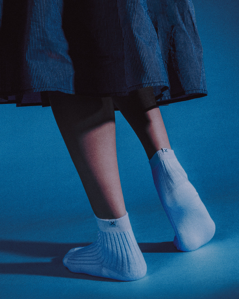 Everywear Refined Ankle Socks | WHITE x BLUE