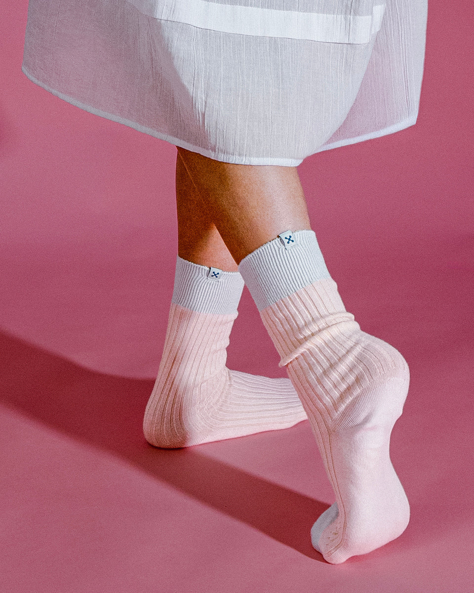 Everywear Refined Crew Socks | WHITE x PEACH