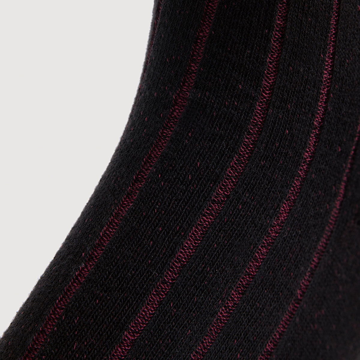 Everywear Classic Crew Socks | BLACK x RED