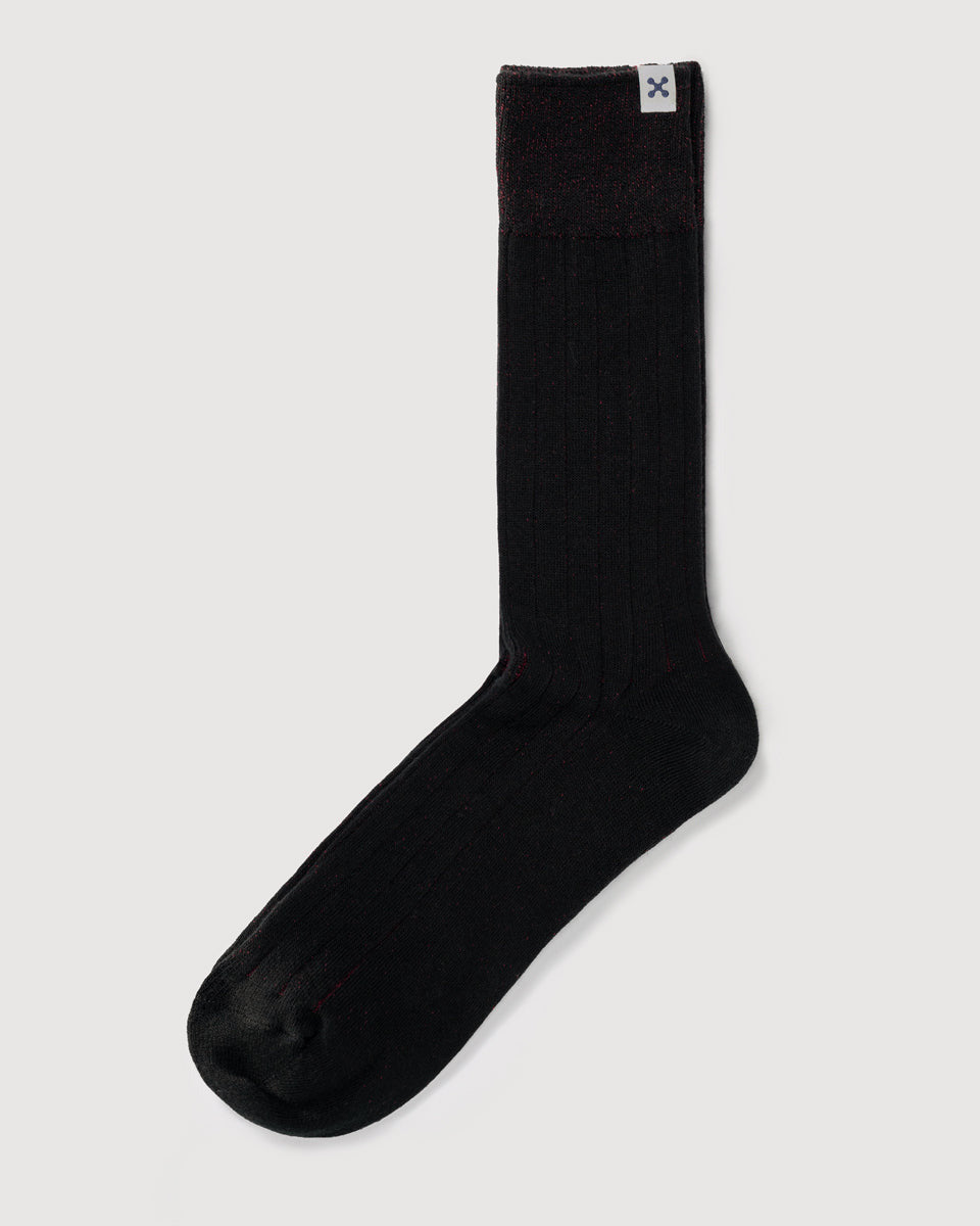 Everywear Classic Crew Socks | BLACK x RED