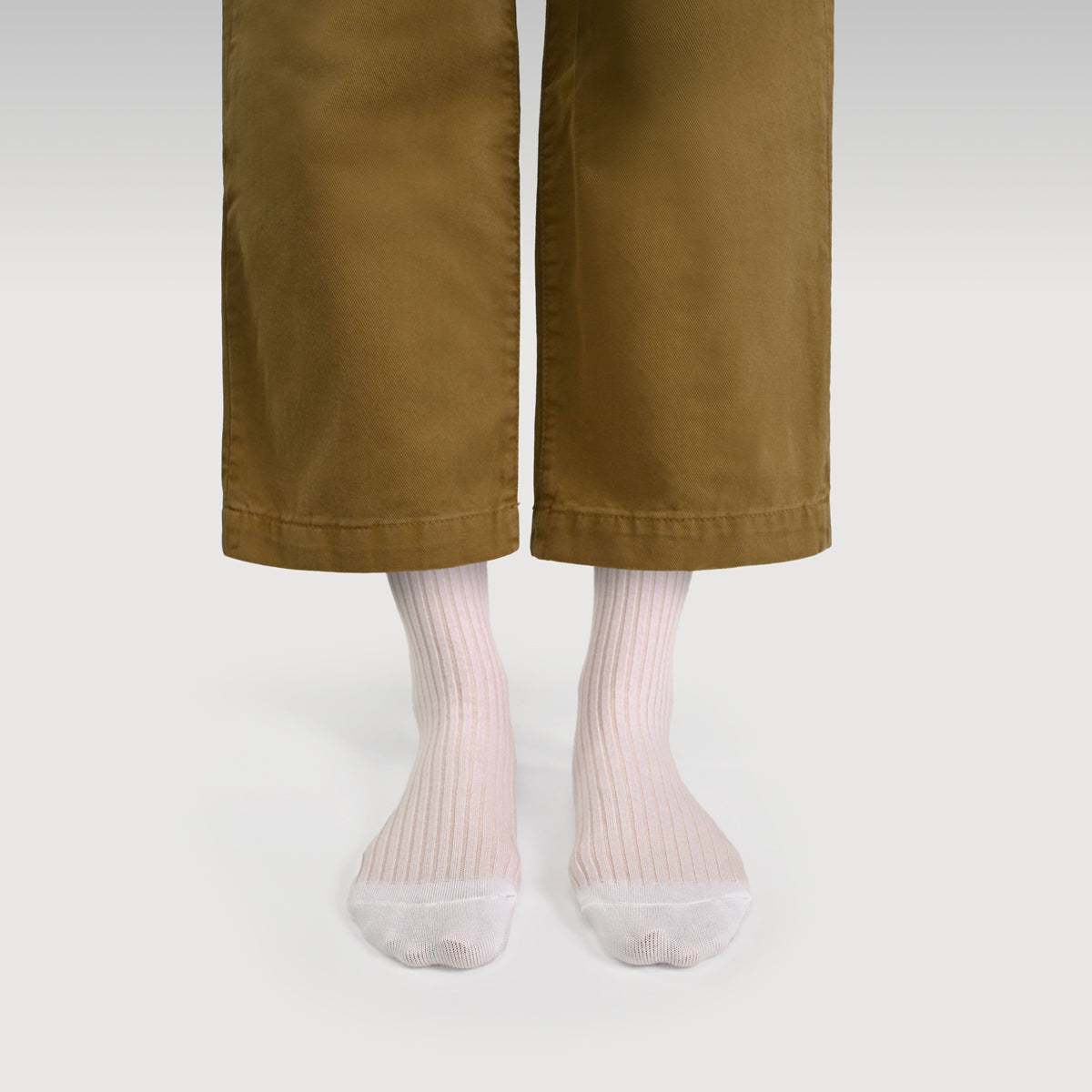 Everywear Refined Ankle Socks | WHITE x PEACH