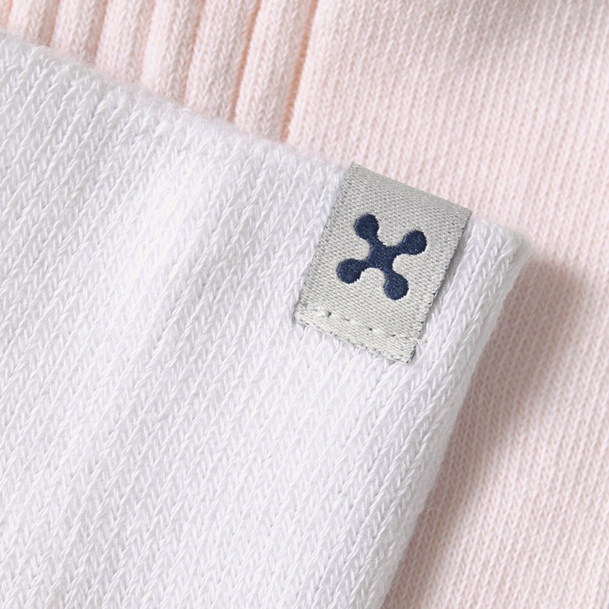 Everywear Refined Crew Socks | WHITE x PEACH